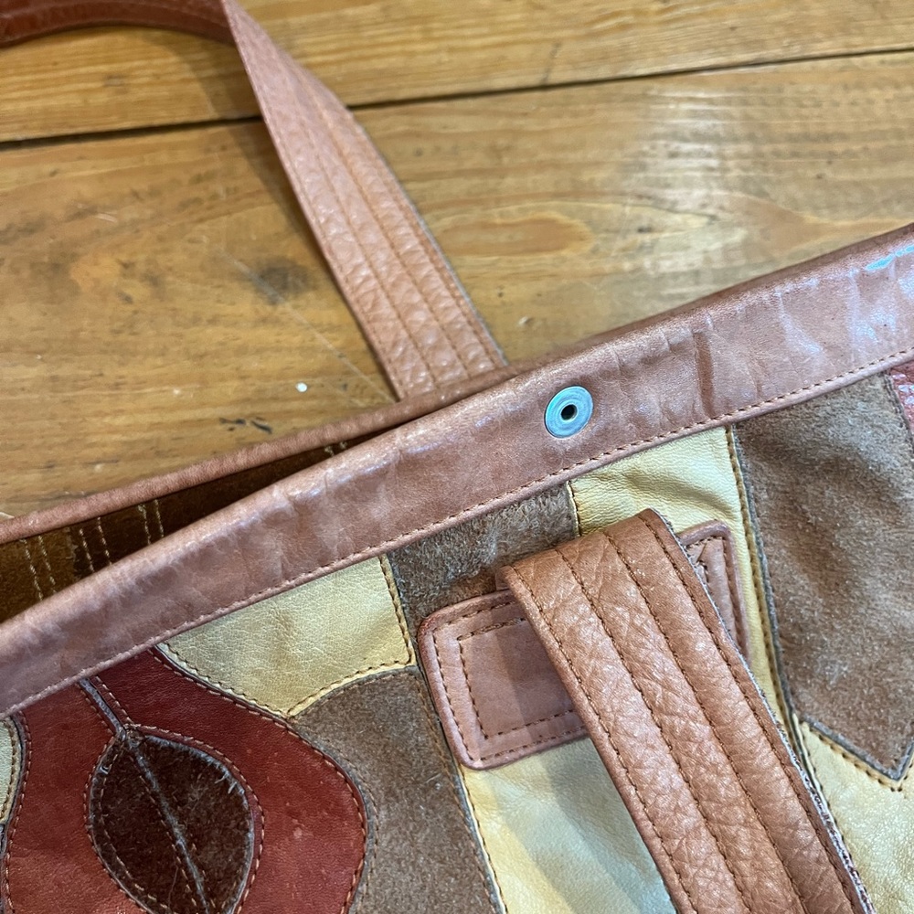 (404) “AUTHENTIC VINTAGE LEATHER TOTE” - Picture 5 of 13